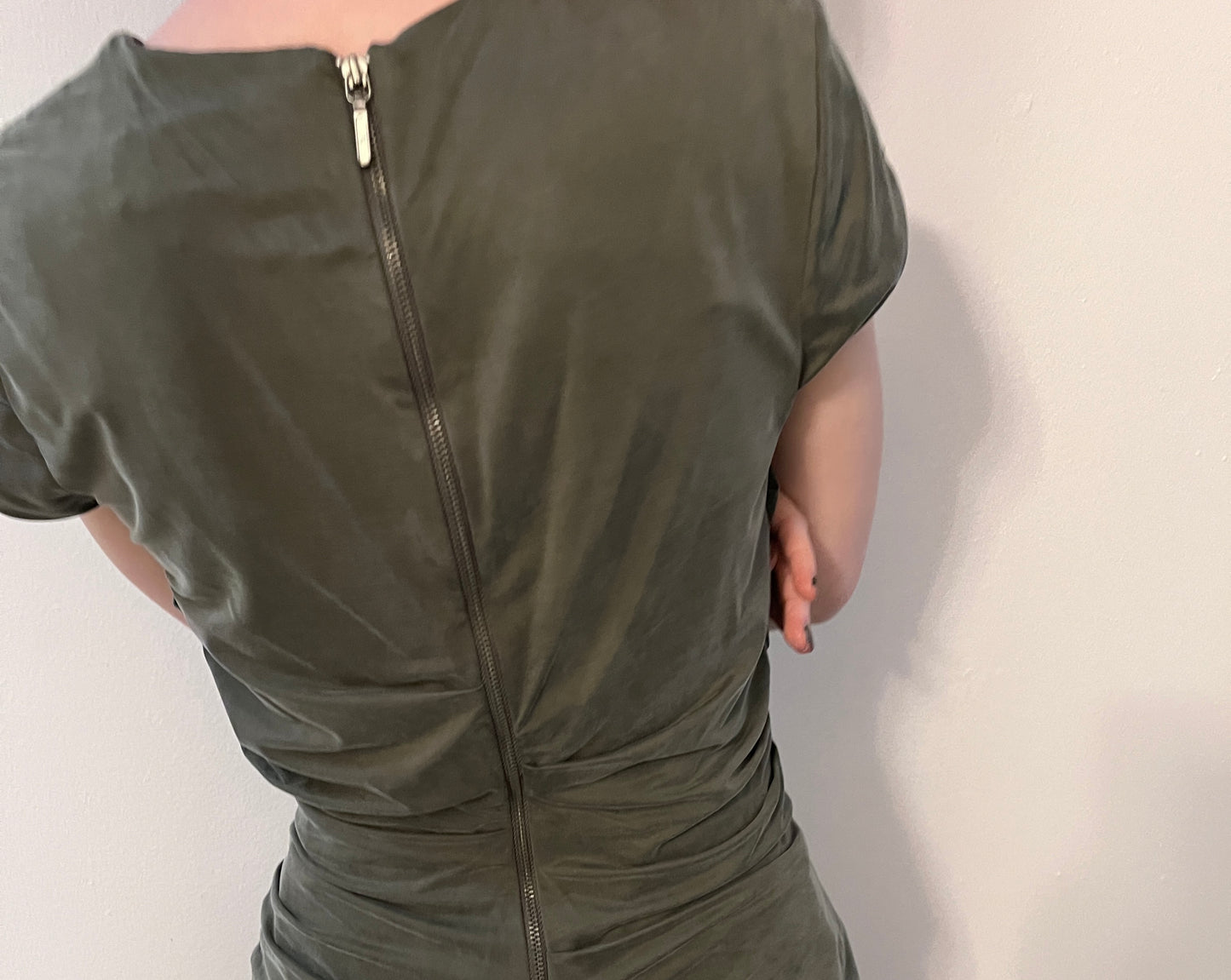 Artelier Nicole Miller Olive Green Zipper Top / Size M