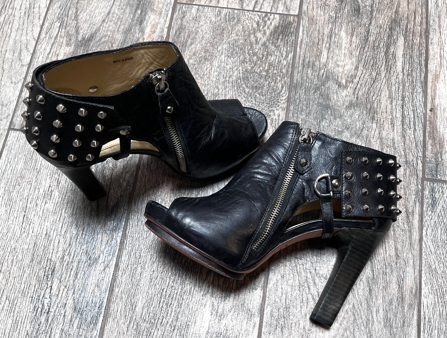 Be & D Black Leather & Spikes Heels / Size 37