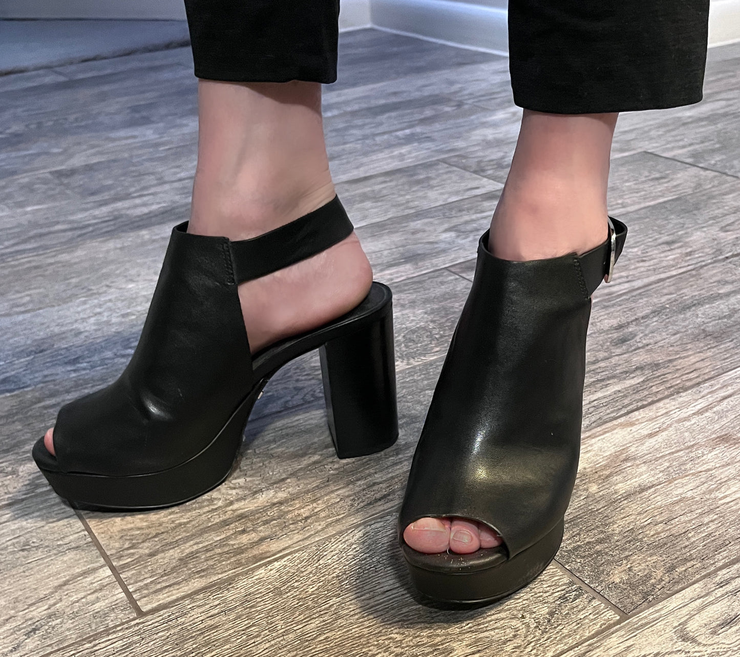 Black Leather Platform Sandals / Size 38