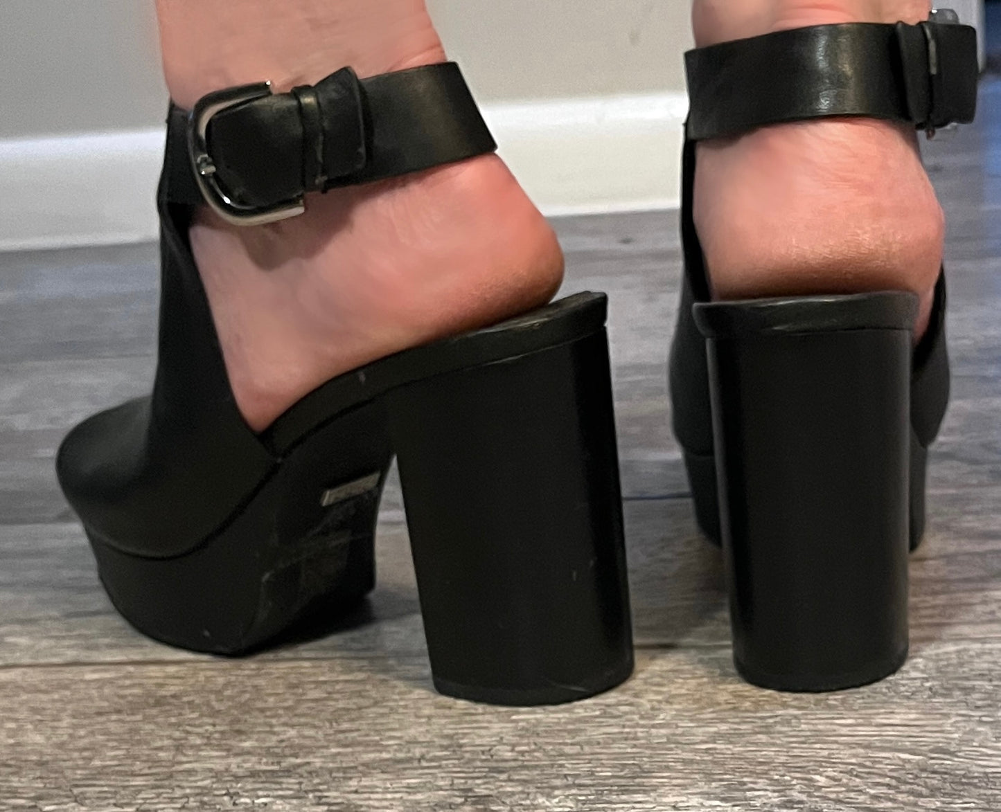 Black Leather Platform Sandals / Size 38