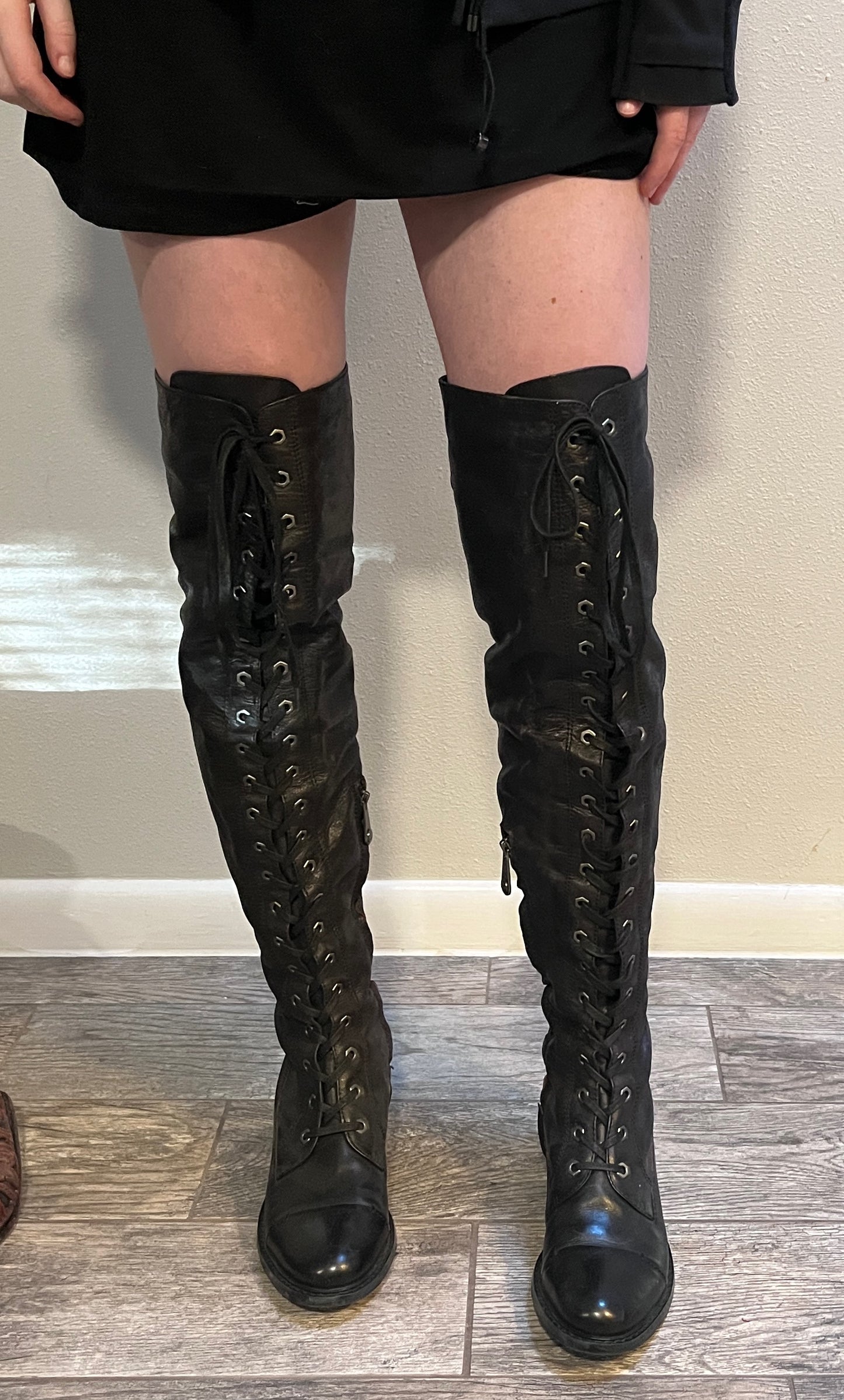 Thigh High Leather Lace-Up Boots w/Zippers / size 7.5